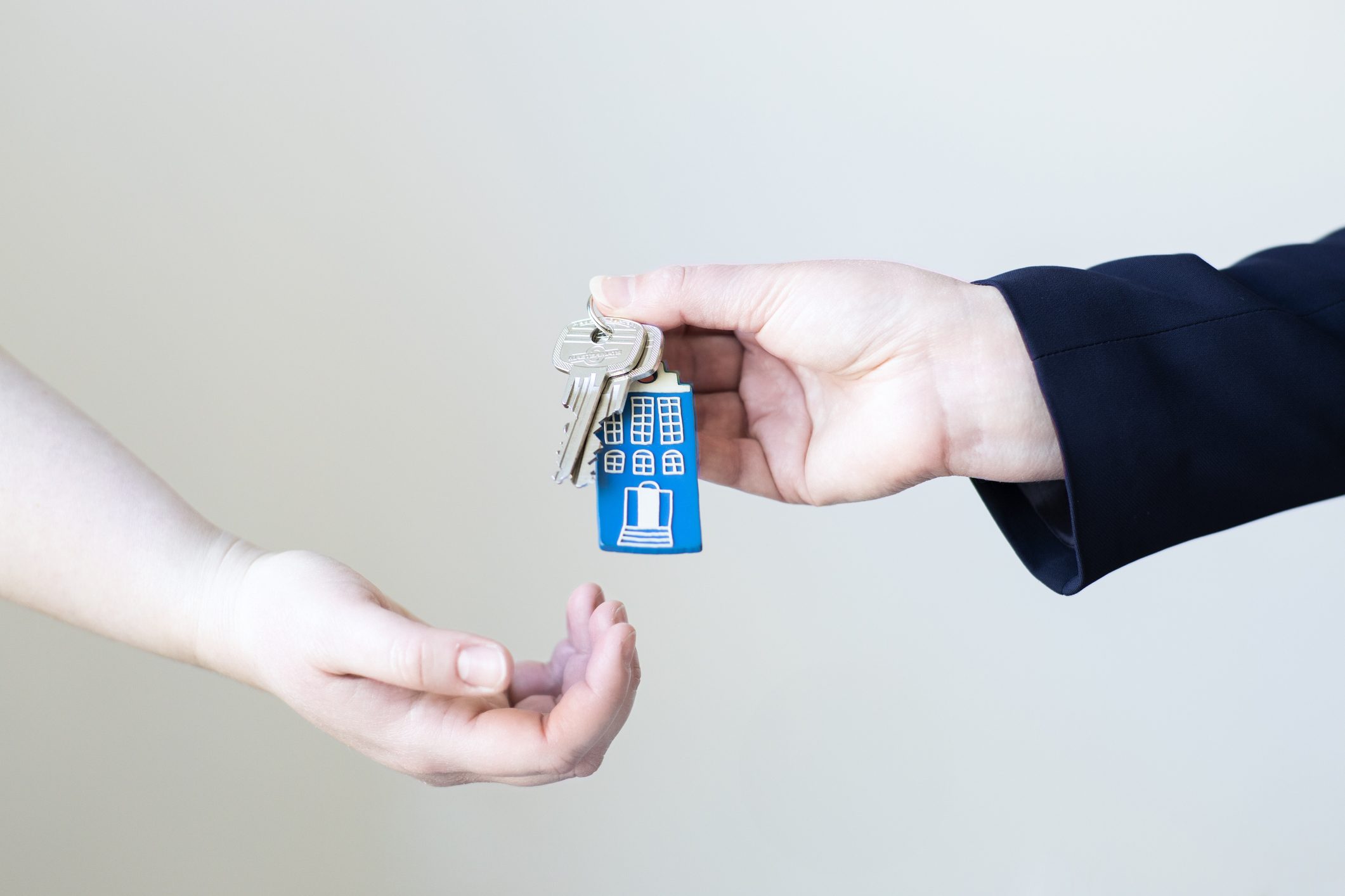 Affitto in nero: quali sono i rischi per l'inquilino e il proprietario, come regolarizzare?