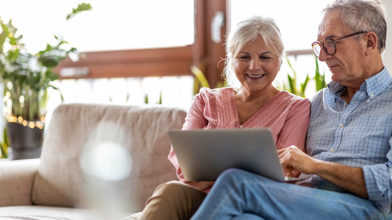 Date di pagamento pensioni anno 2024 (Banca, Poste Italiane, contanti)