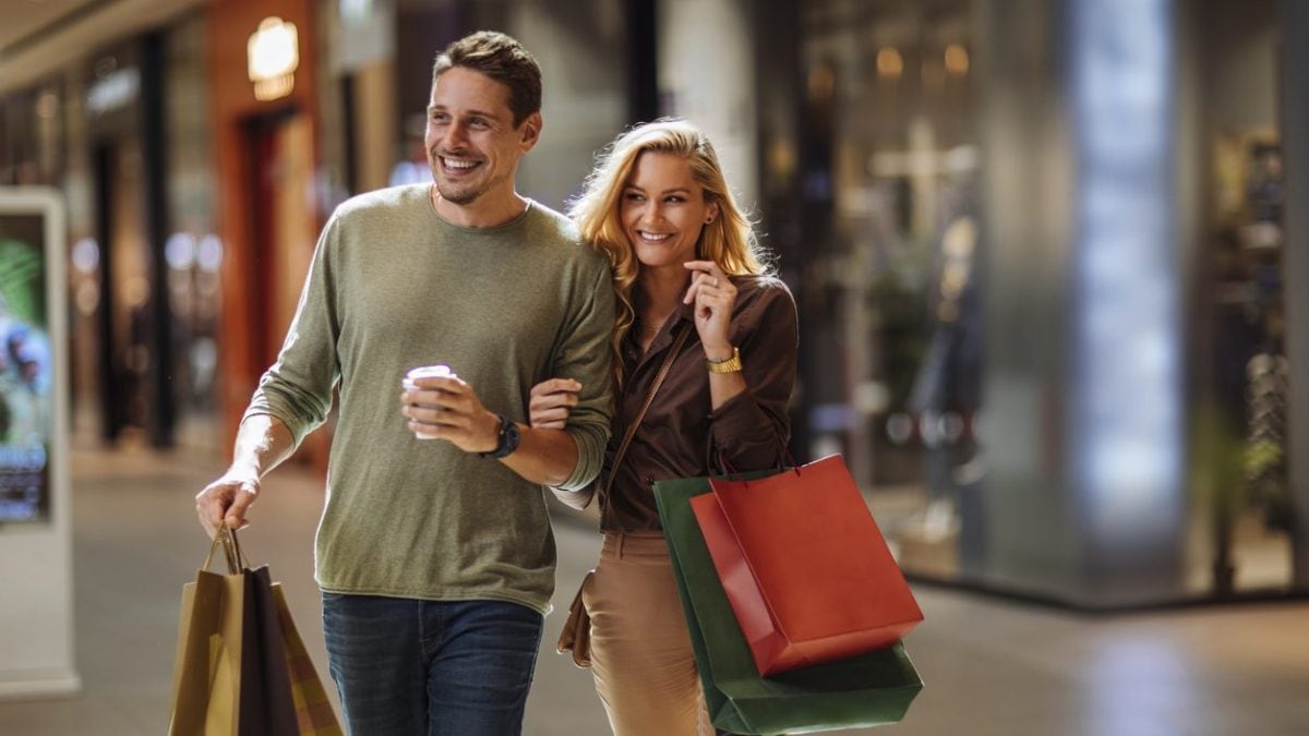 Festivita cadente o coincidente con il sabato retribuzione per operai e impiegati