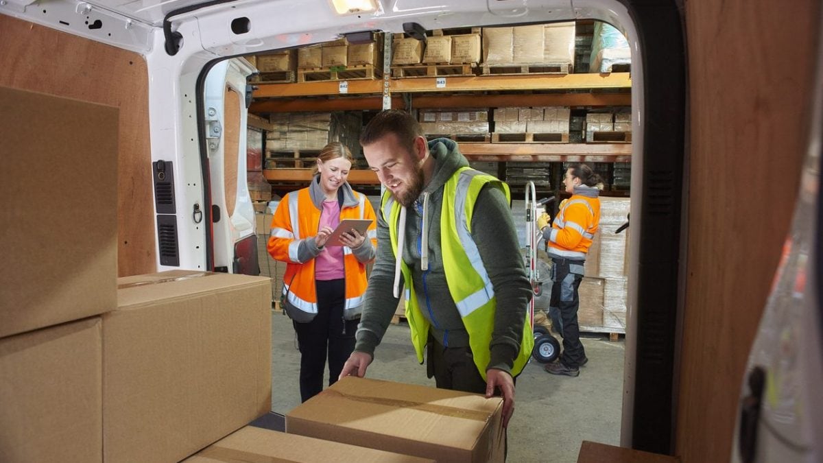 Tredicesima mensilita nel contratto Trasporti, Logistica e Spedizione
