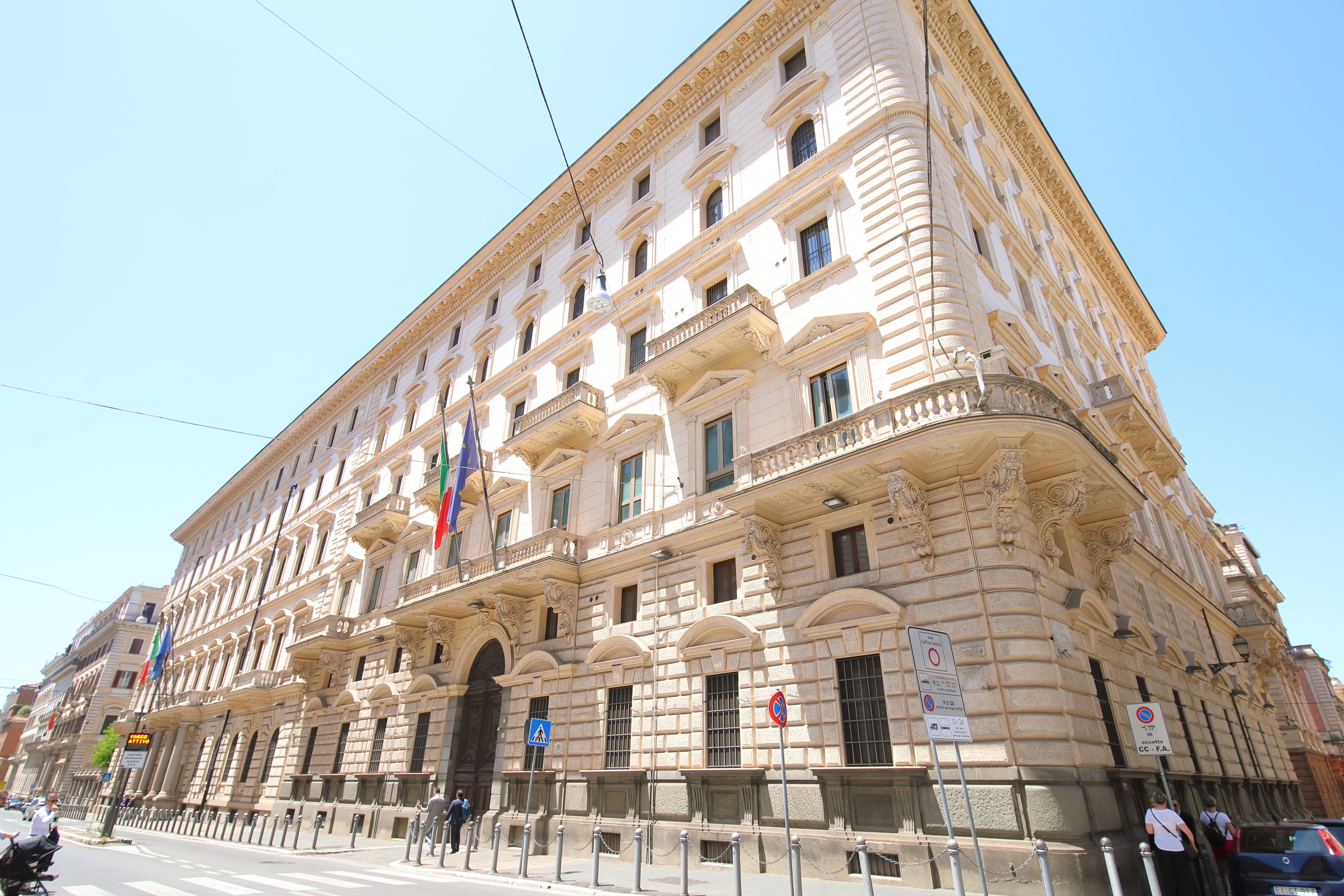 Concorso 267 funzionari Ministero difesa