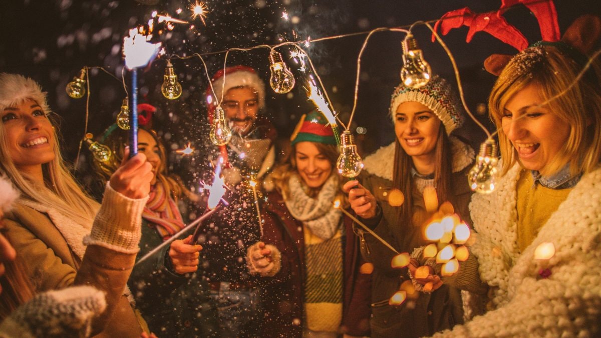 Festa di Capodanno in condominio: le regole su botti, fuochi d’artificio e chiasso
