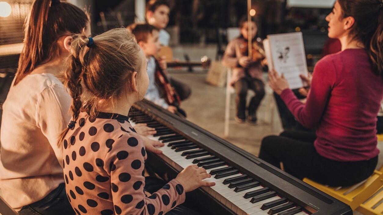 Bonus musica per figli fino a 1000 euro: cos’è, a chi spetta e come ottenerlo