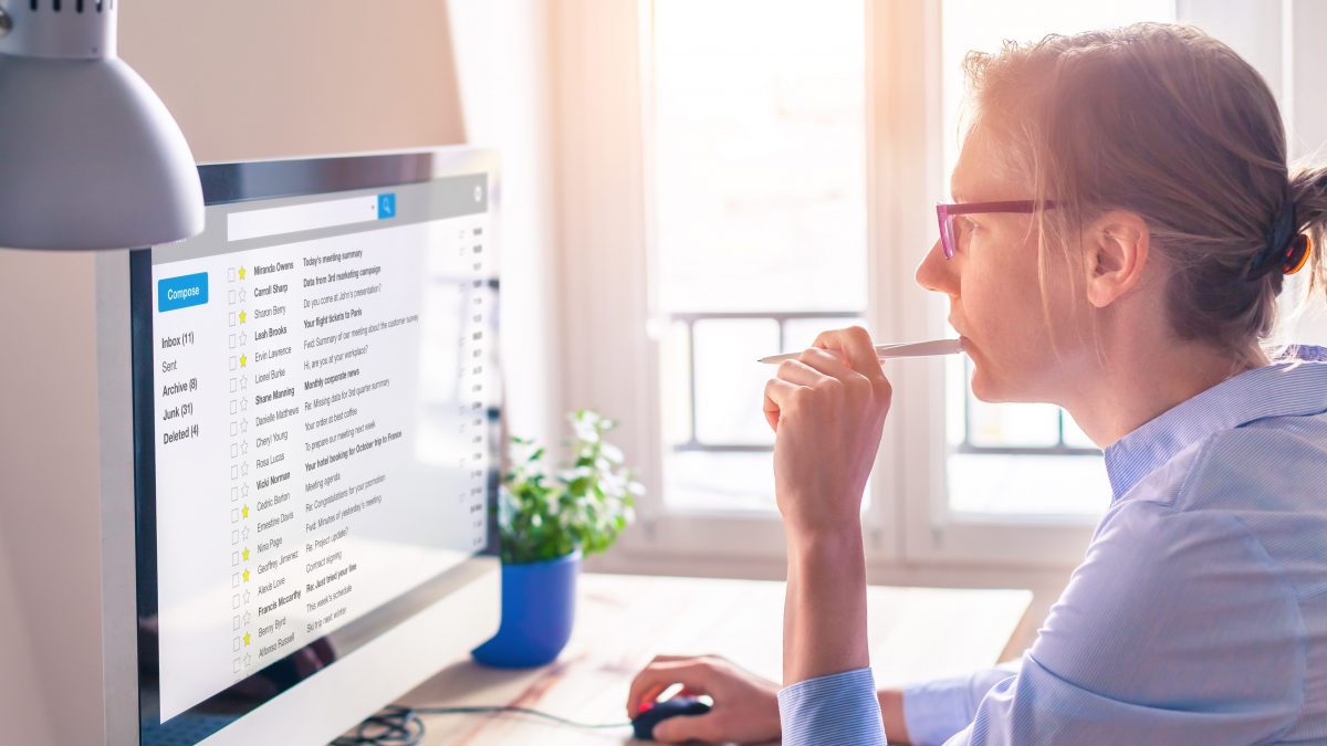 Email dei dipendenti, le nuove regole del Garante Privacy: il datore le può conservare oltre i 7 giorni solo con accordo
