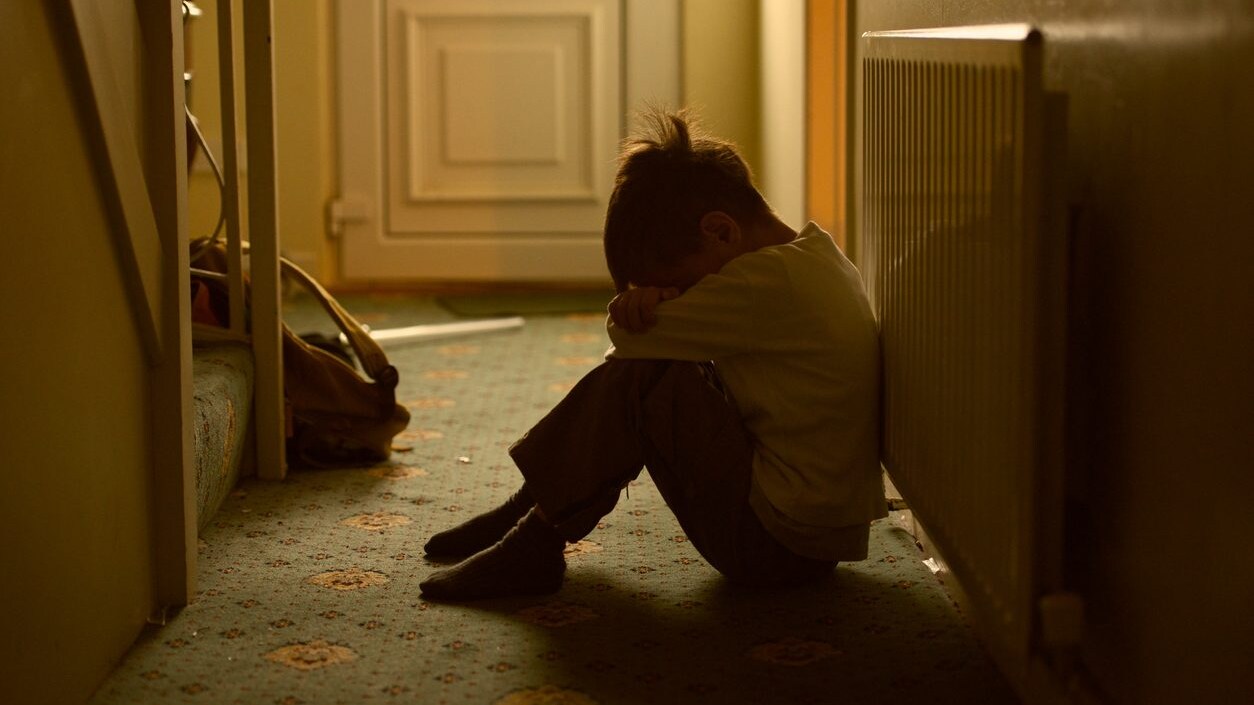 Il disinteresse e le omissioni nei confronti dei figli possono integrare il reato di maltrattamenti in famiglia