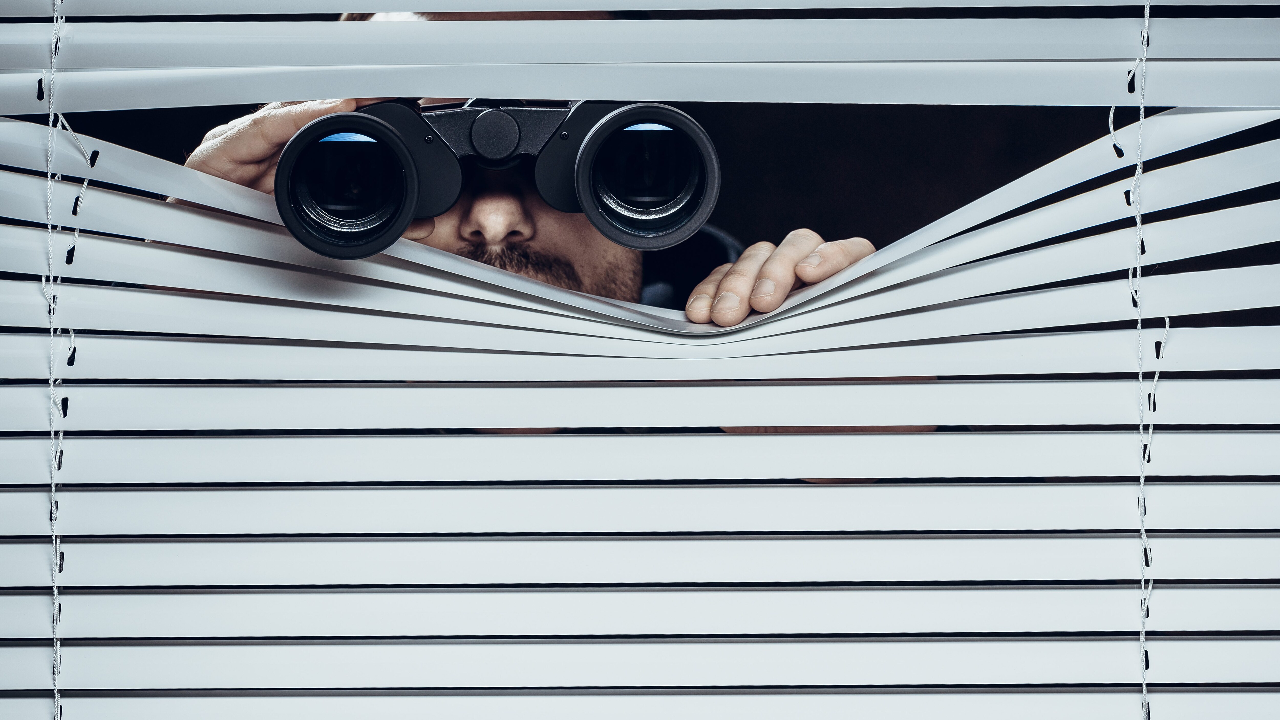 Stalking condominiale cos'è, come difendersi e cosa di rischia