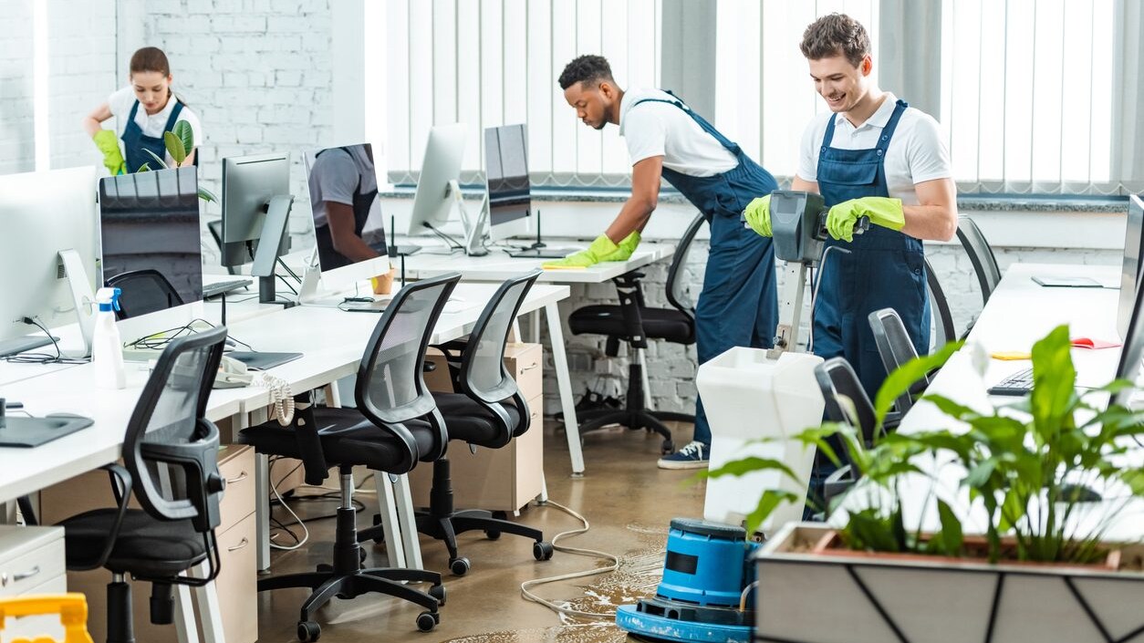 Festività e lavoro festivo CCNL Pulizie Multiservizi