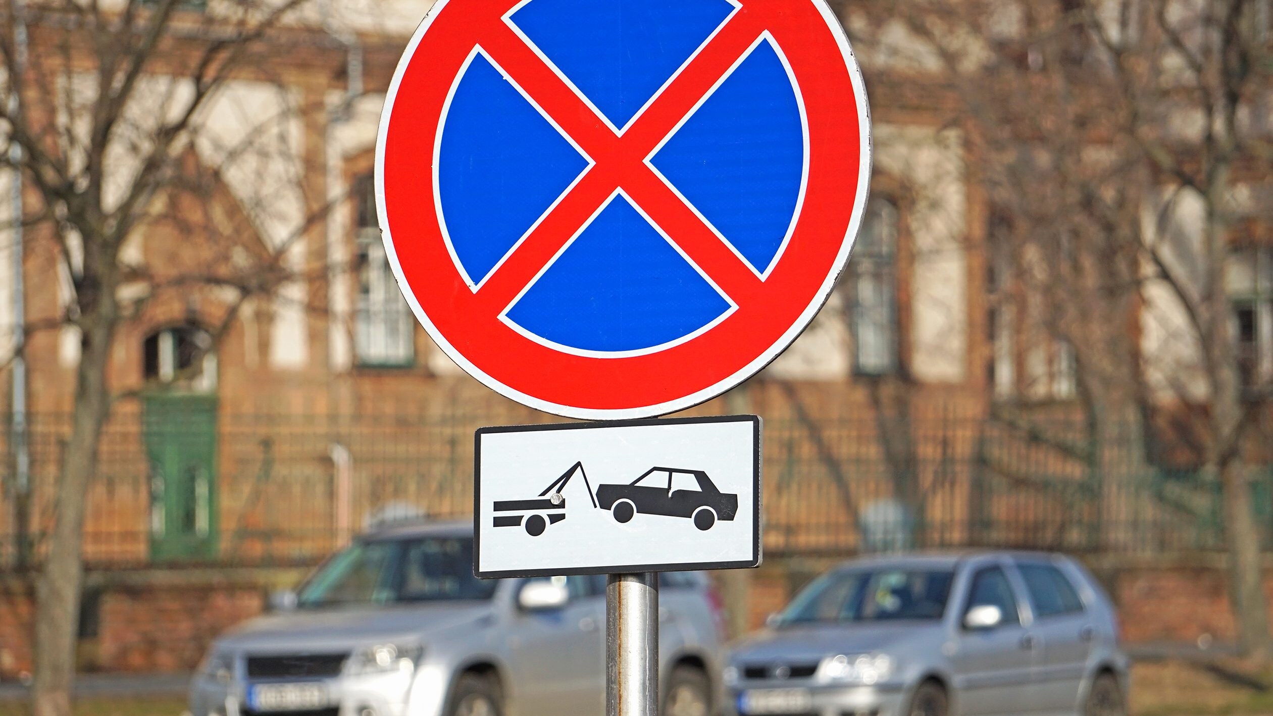 Multa per divieto di sosta: cosa sapere e come contestarla