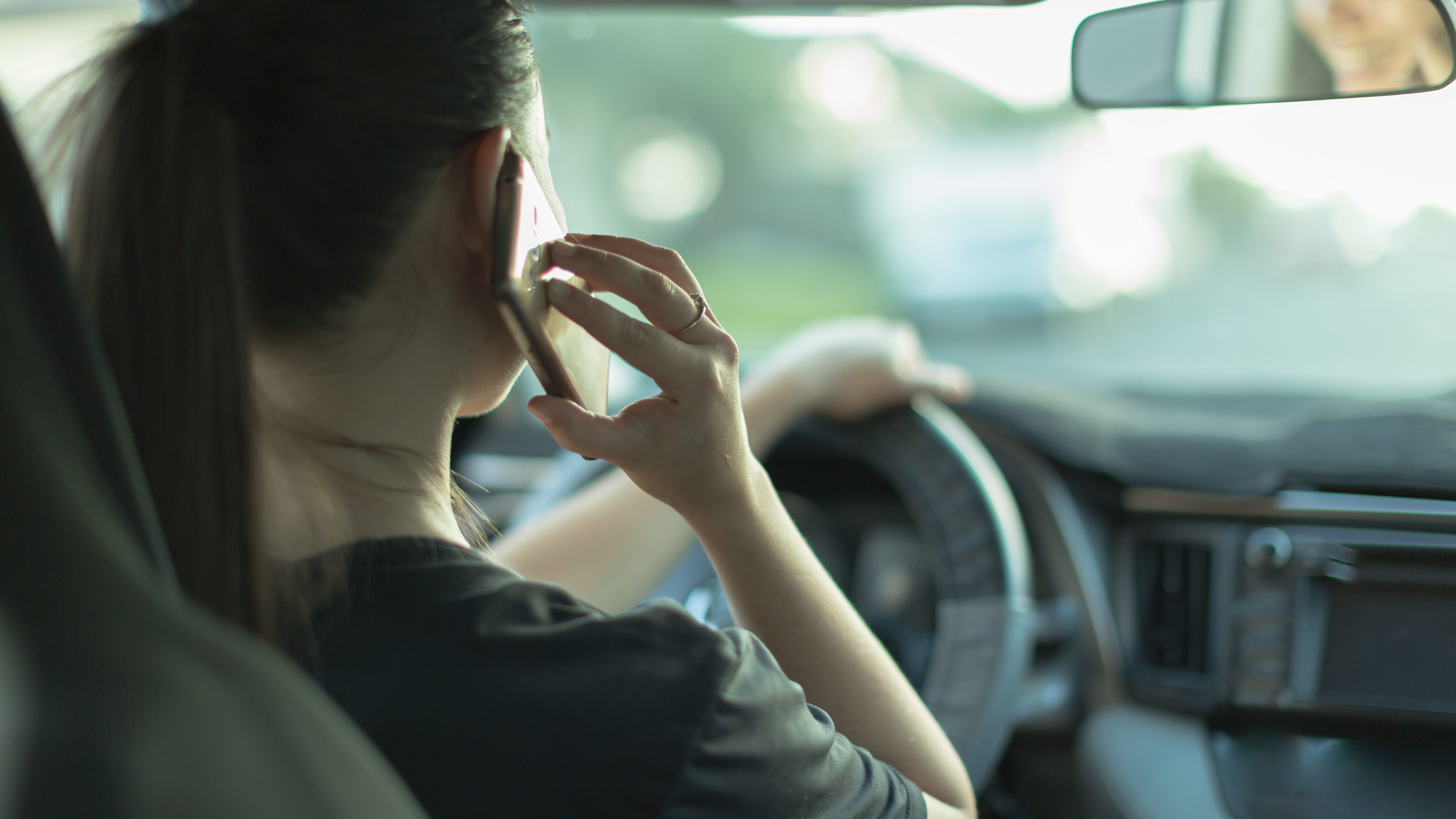 Gps in auto per spiare il coniuge è reato?
