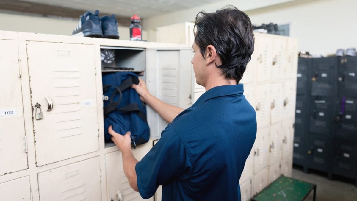 Il tempo necessario a indossare la divisa aziendale è considerato orario di lavoro