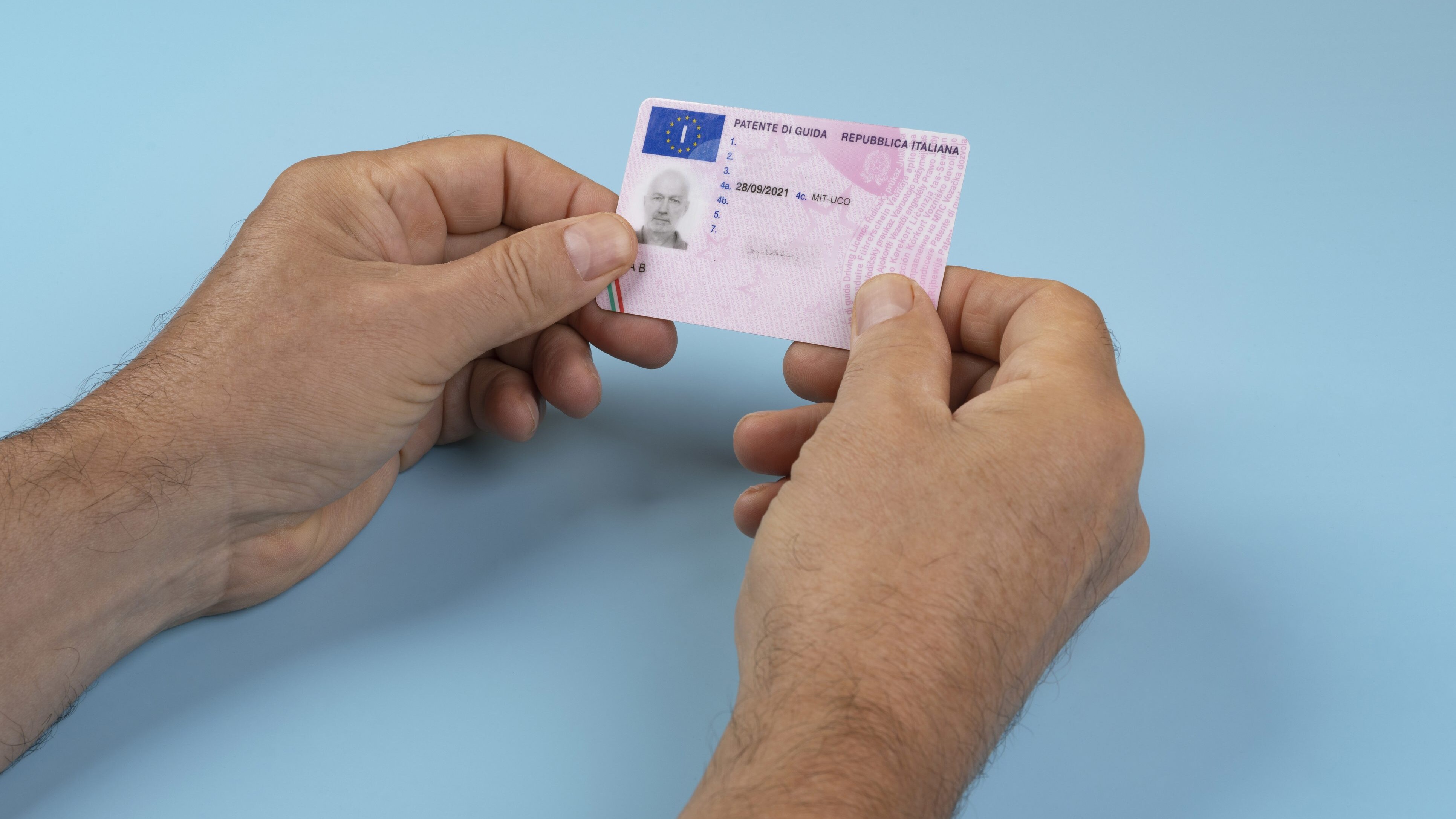 Verifica punti della patente: come controllare il saldo online, con il cellulare o sull’app