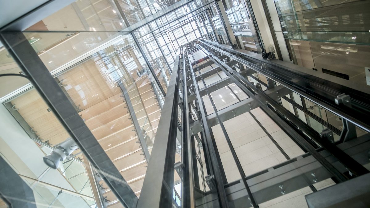 Si può installare un ascensore privato a proprie spese nel condominio?