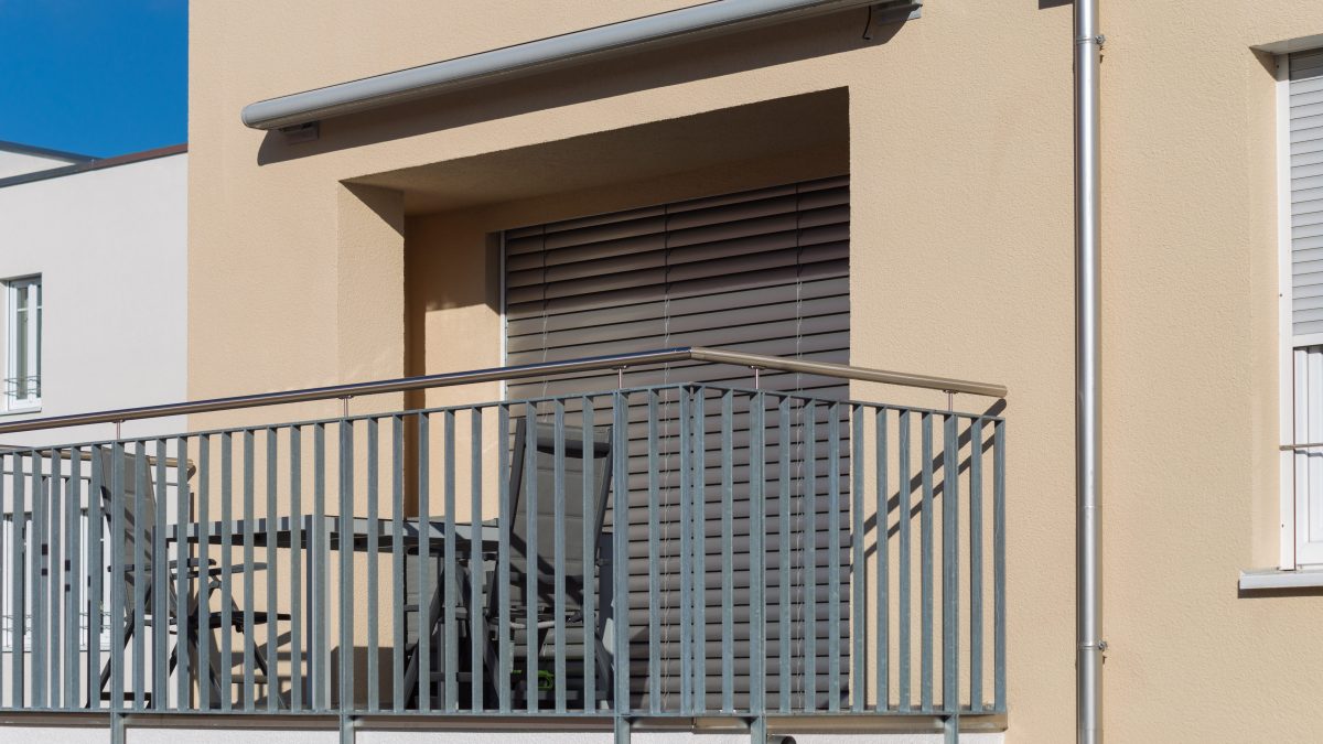 Edifici fronteggianti, no alla realizzazione di balconi aggettanti se non è rispettata la distanza