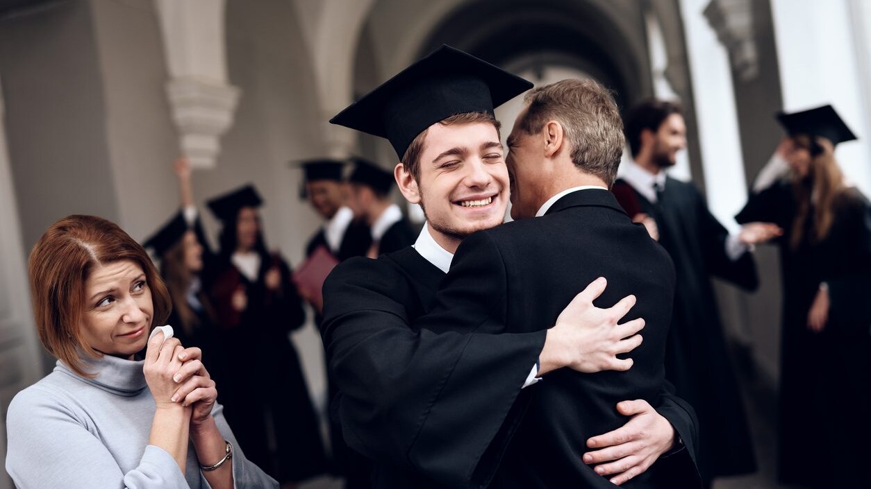 Riscatto laurea nel 730 2024 contributi deducibili al 100% o detraibili al 19%