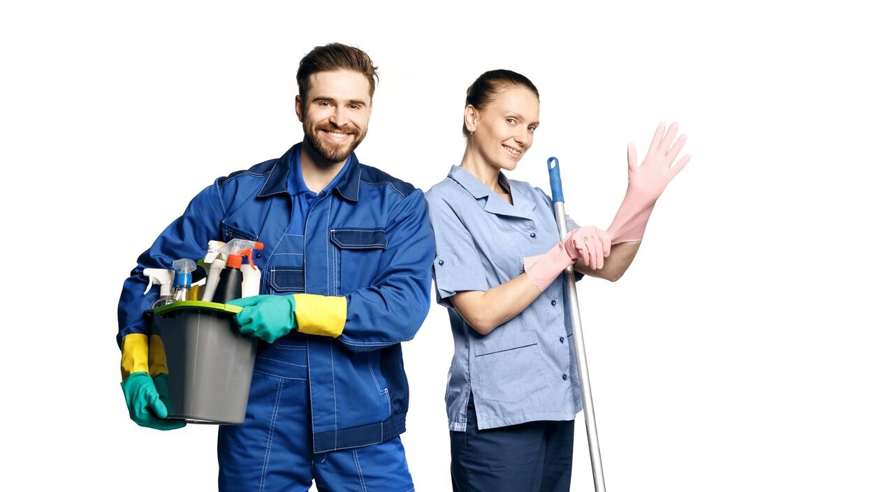 CCNL Pulizie Multiservizi indumenti di lavoro e divisa spettanti ai lavoratori gratis