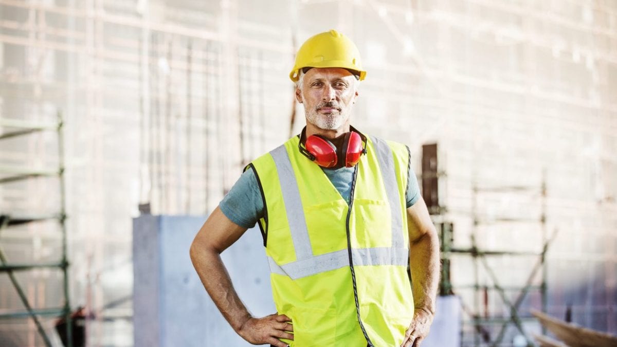 Pagamento stipendio operai cooperative edili come funziona con acconti, tempistiche, reclami