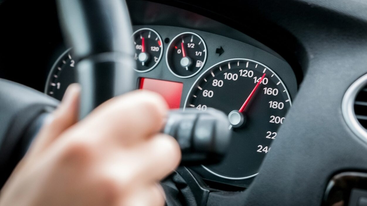 Multa per eccesso di velocità: cosa fare, limiti, tolleranza e punti