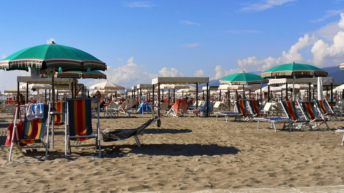 Concessioni balneari arrivano le gare obbligatorie entro il 30 giugno 2027, ecco cosa succede agli indennizzi