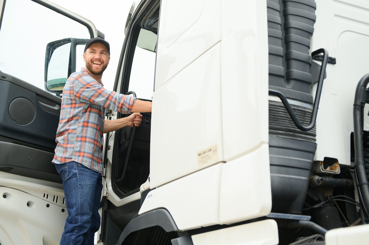 Orario di lavoro e straordinario CCNL Trasporti e Logistica e Spedizione Merci