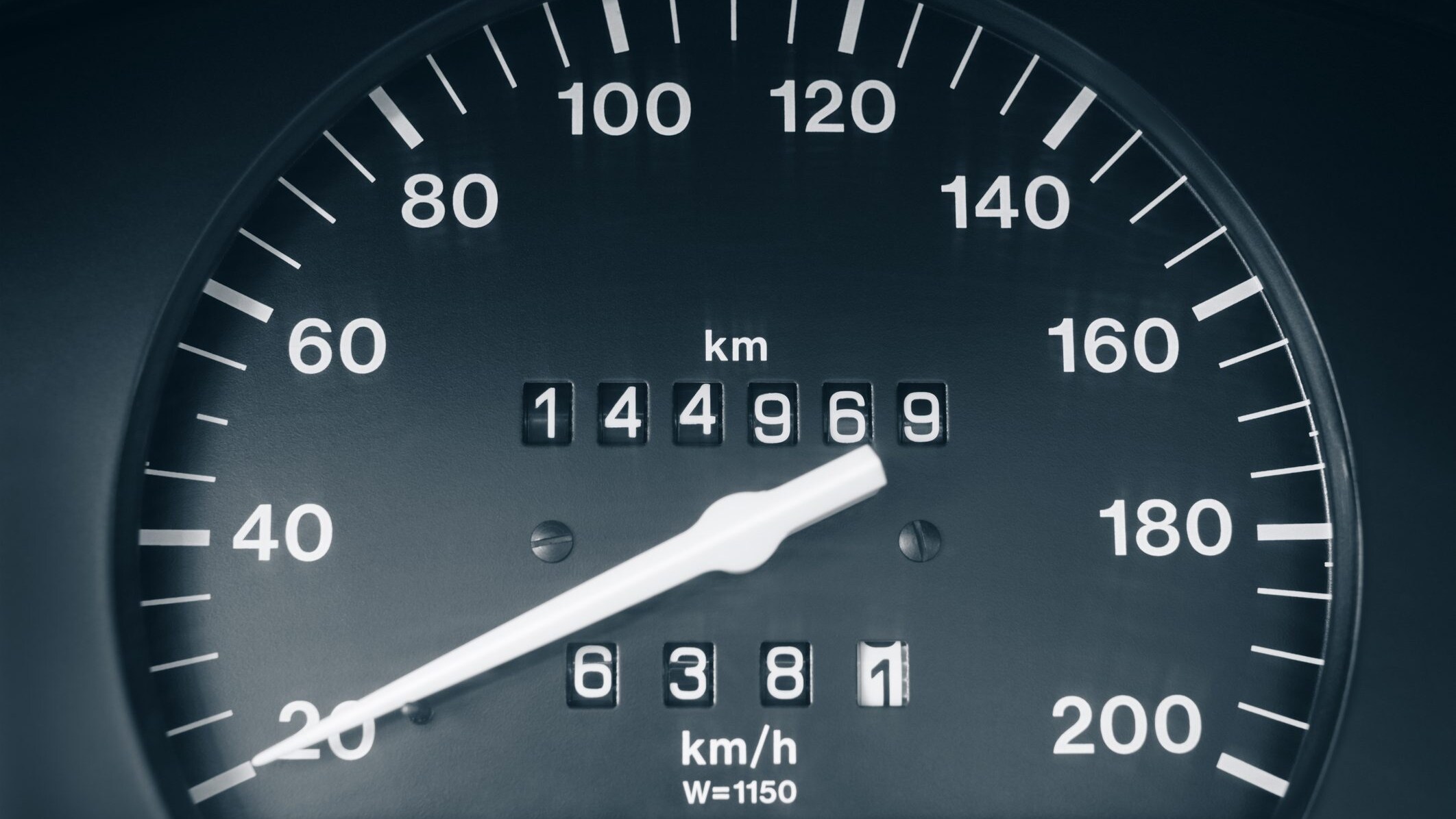 Auto usata in vendita, è reato scalare il contachilometri